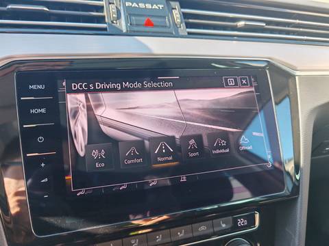 2020 Volkswagen Passat — sličica 27