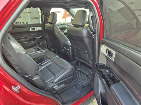 2023 Ford Explorer ST-Line — sličica 15