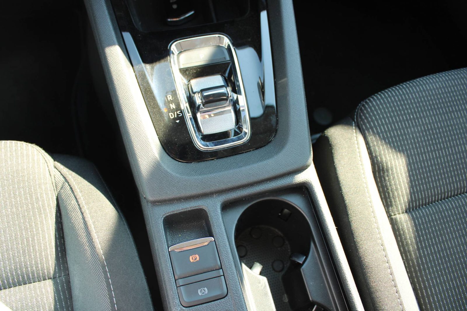 2023 Škoda Octavia Combi — fotografija 17