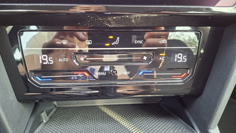 2021 Volkswagen Passat — fotografija 10