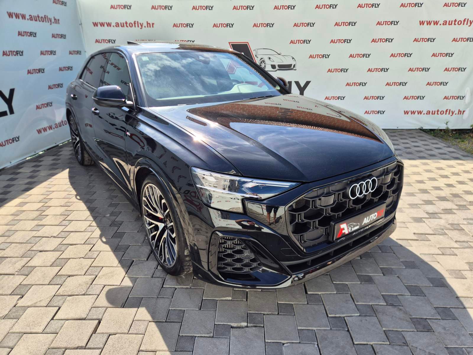 2025 Audi Q8 S line — fotografija 3