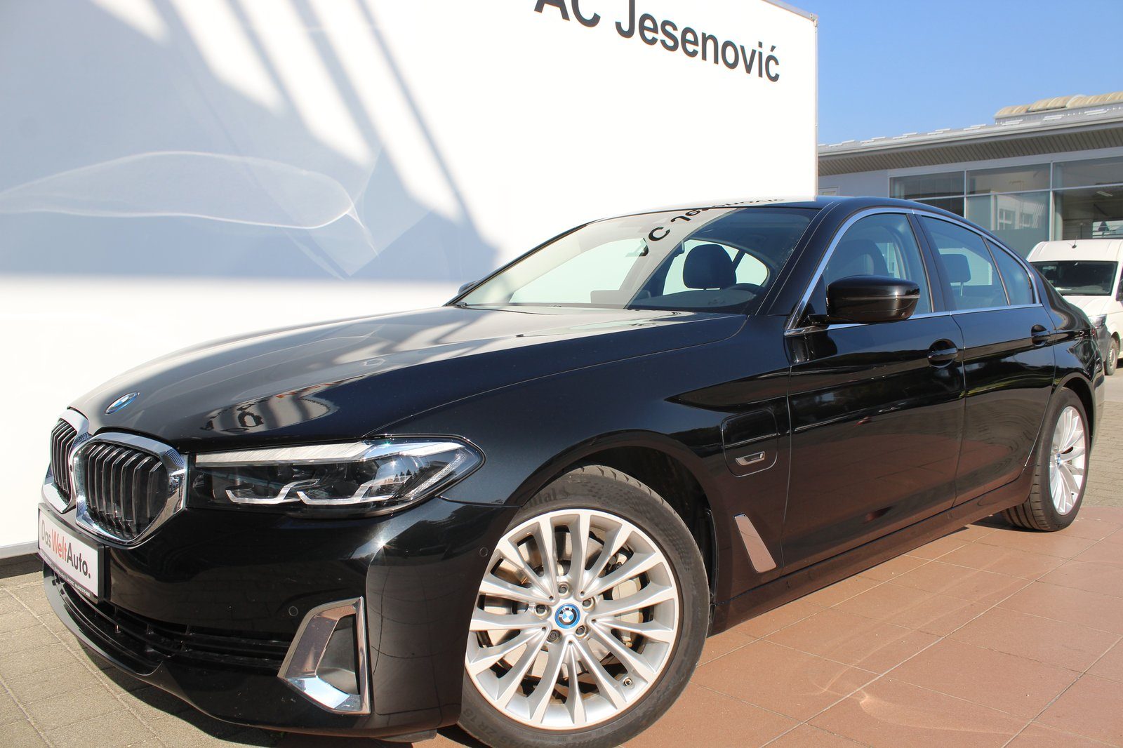2022 BMW Serija 5 — fotografija 7