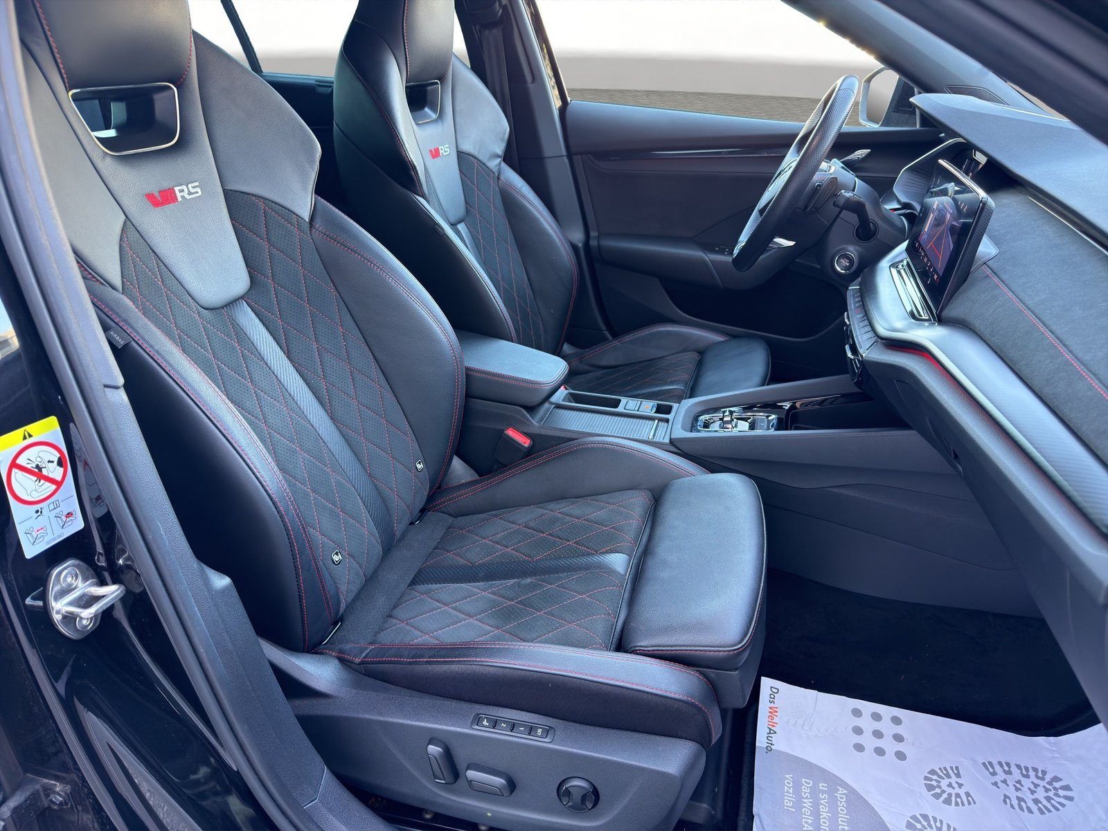 2023 Škoda Octavia Combi — fotografija 15