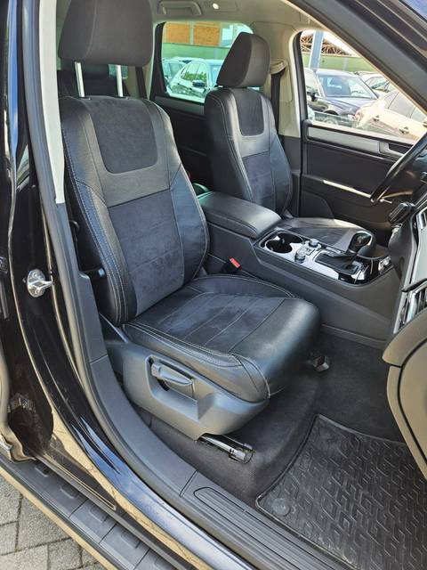 2016 Volkswagen Touareg — sličica 24