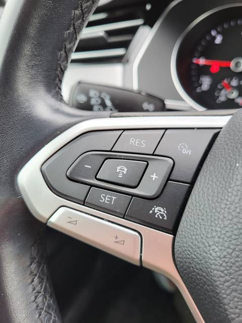2020 Volkswagen Passat — sličica 13