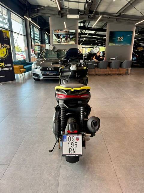 2025 Aprilia SR GT 125 — sličica 5