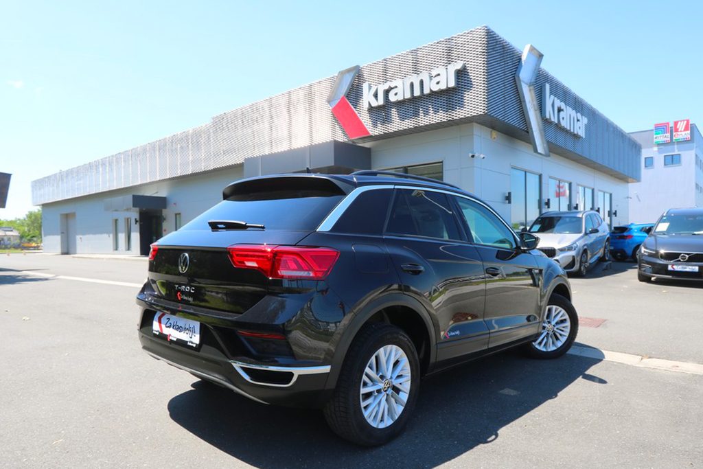 2021 Volkswagen T-Roc — fotografija 15