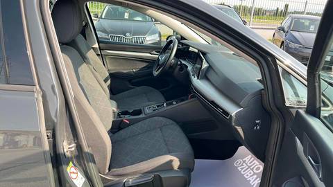 2022 Volkswagen Golf — sličica 9