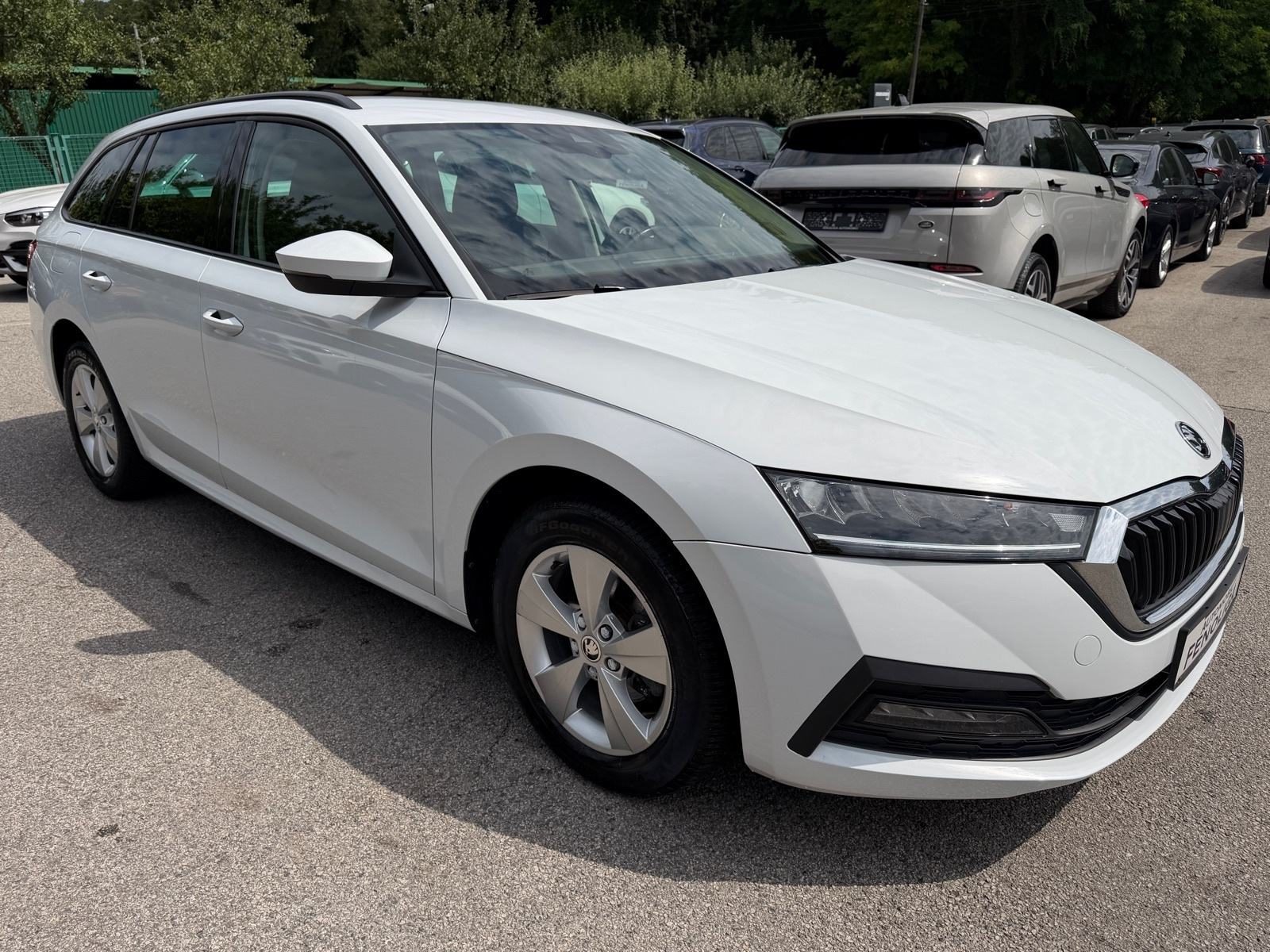 2021 Škoda Octavia — fotografija 4