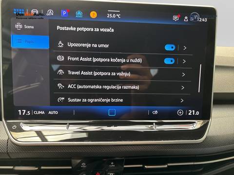 2025 Volkswagen Golf — sličica 18