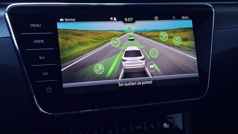 2023 Škoda Superb — fotografija 16