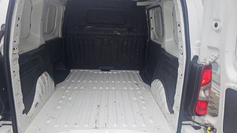 2019 Opel Combo van — sličica 11