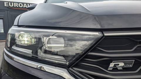 2021 Volkswagen T-Roc — sličica 2