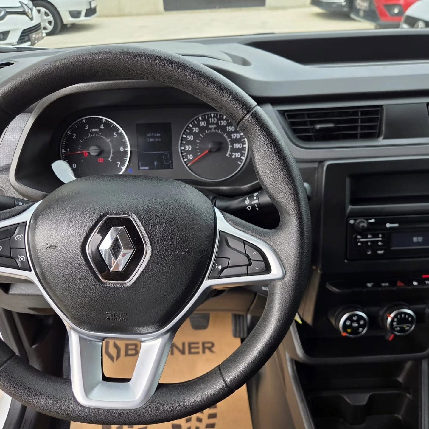 2022 Renault Express — fotografija 5