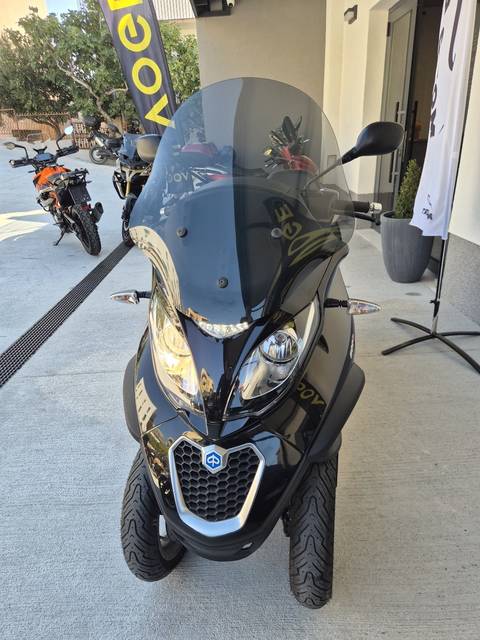 2016 Piaggio MP3 500 — sličica 13