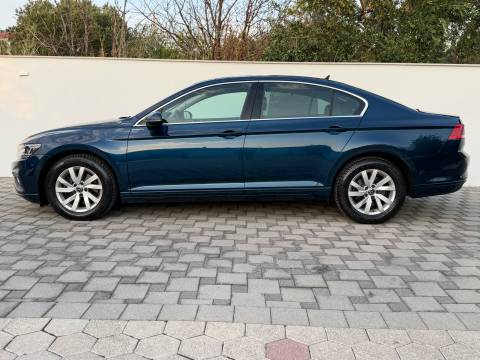 2021 Volkswagen Passat — sličica 7