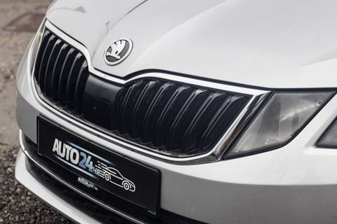 2017 Škoda Octavia — sličica 21