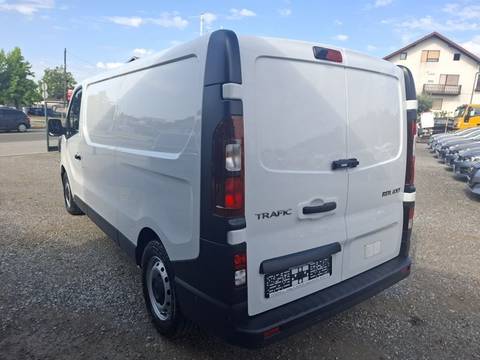 2022 Renault Trafic — sličica 9