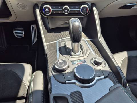 2017 Alfa Romeo Giulia — sličica 19