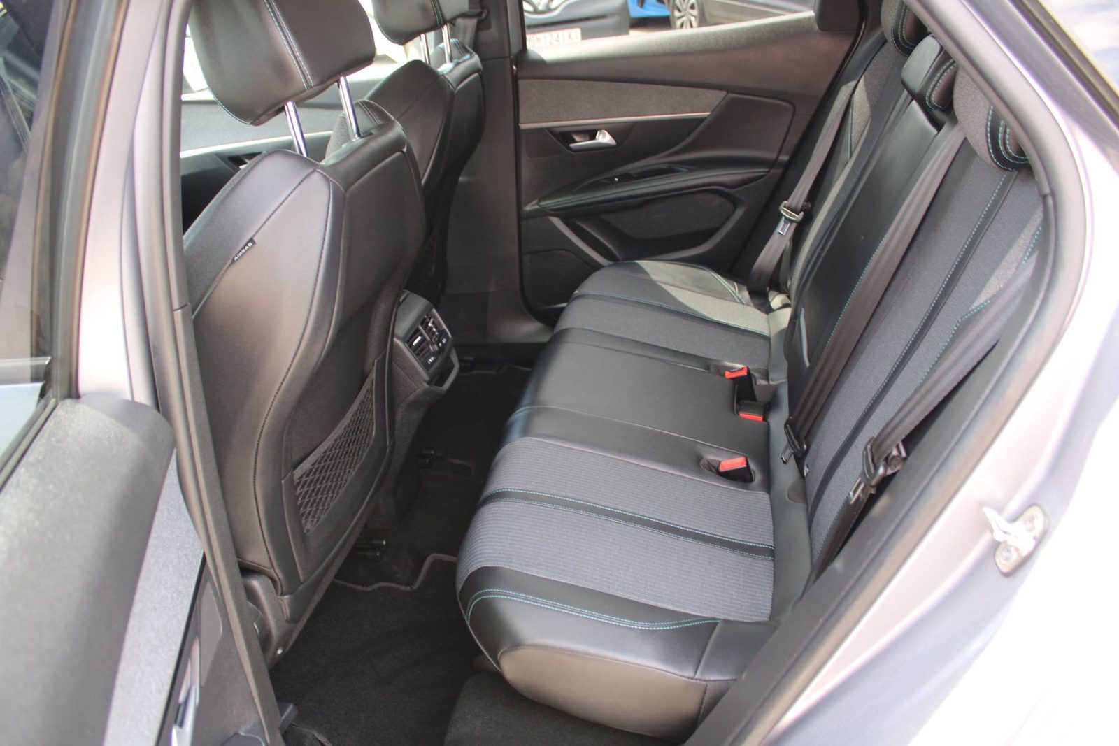 2022 Peugeot 3008 — fotografija 11