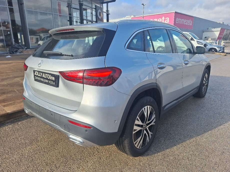 2025 Mercedes-Benz GLA Progressive — fotografija 8