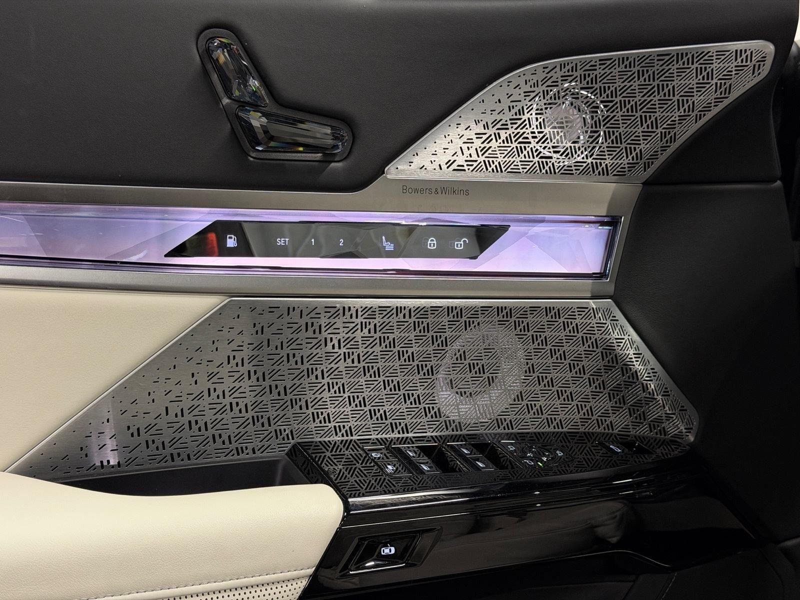 2024 BMW Serija 7 — fotografija 13