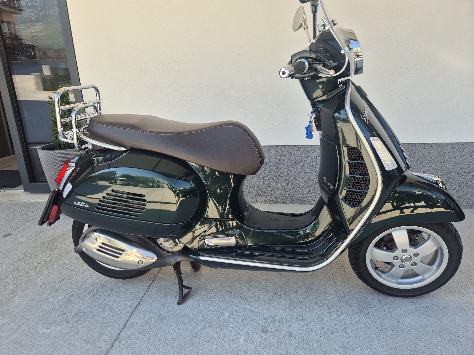 2020 Piaggio Vespa GTS300 — fotografija 17