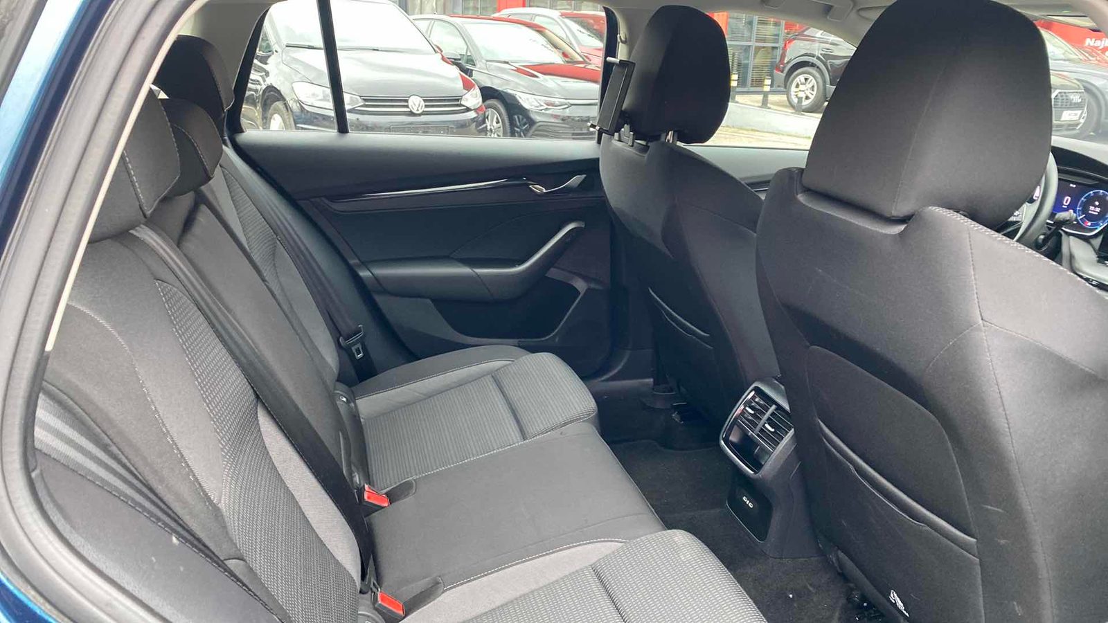 2023 Škoda Octavia Combi — fotografija 10