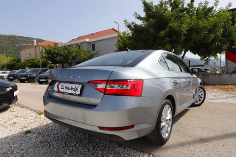 2021 Škoda Superb — sličica 15