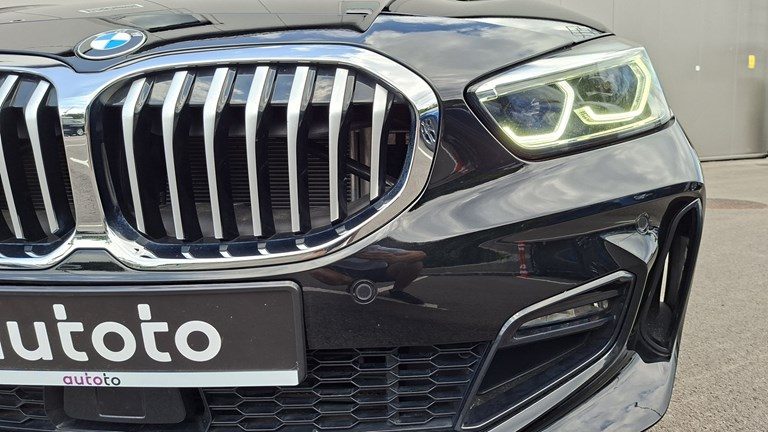 2023 BMW Serija 1 — fotografija 30