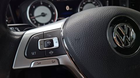 2018 Volkswagen Touareg — sličica 21
