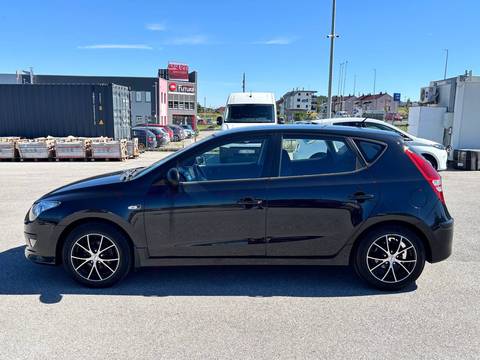 2011 Hyundai i30 — sličica 9