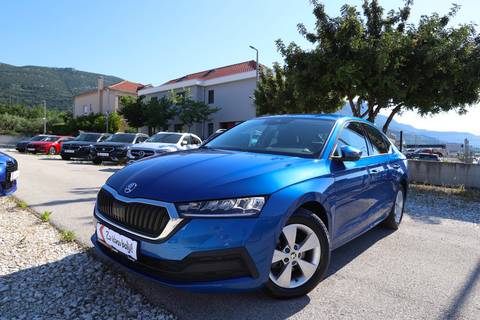 2021 Škoda Octavia — sličica 14