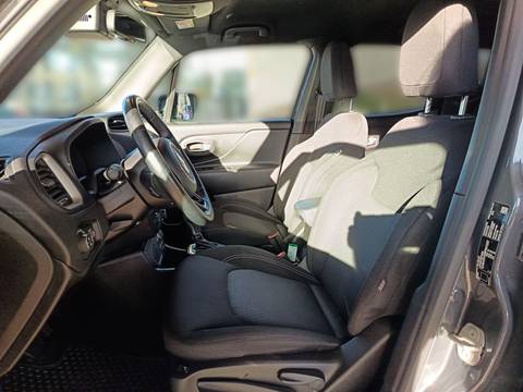 2022 Jeep Renegade — sličica 13