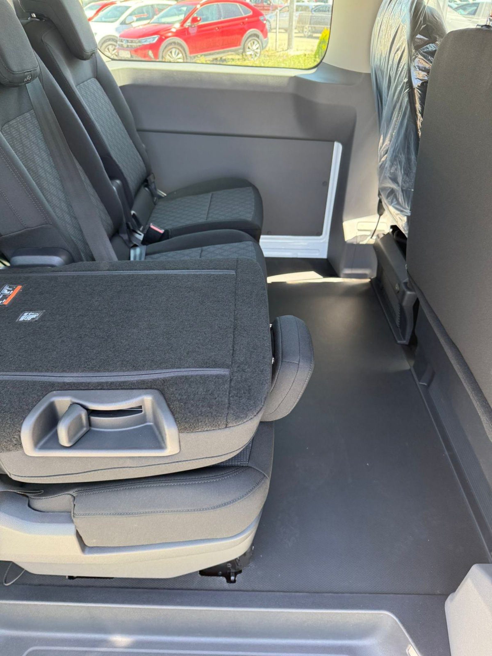 2025 Volkswagen Kombi — fotografija 9
