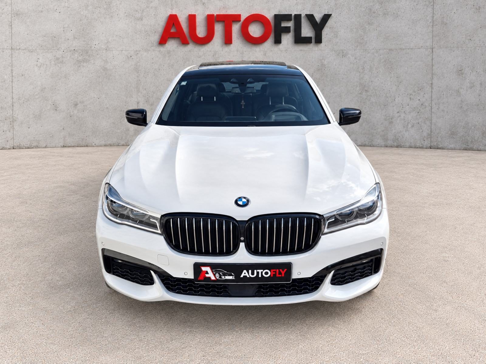 2017 BMW Serija 7 M Sport — fotografija 3