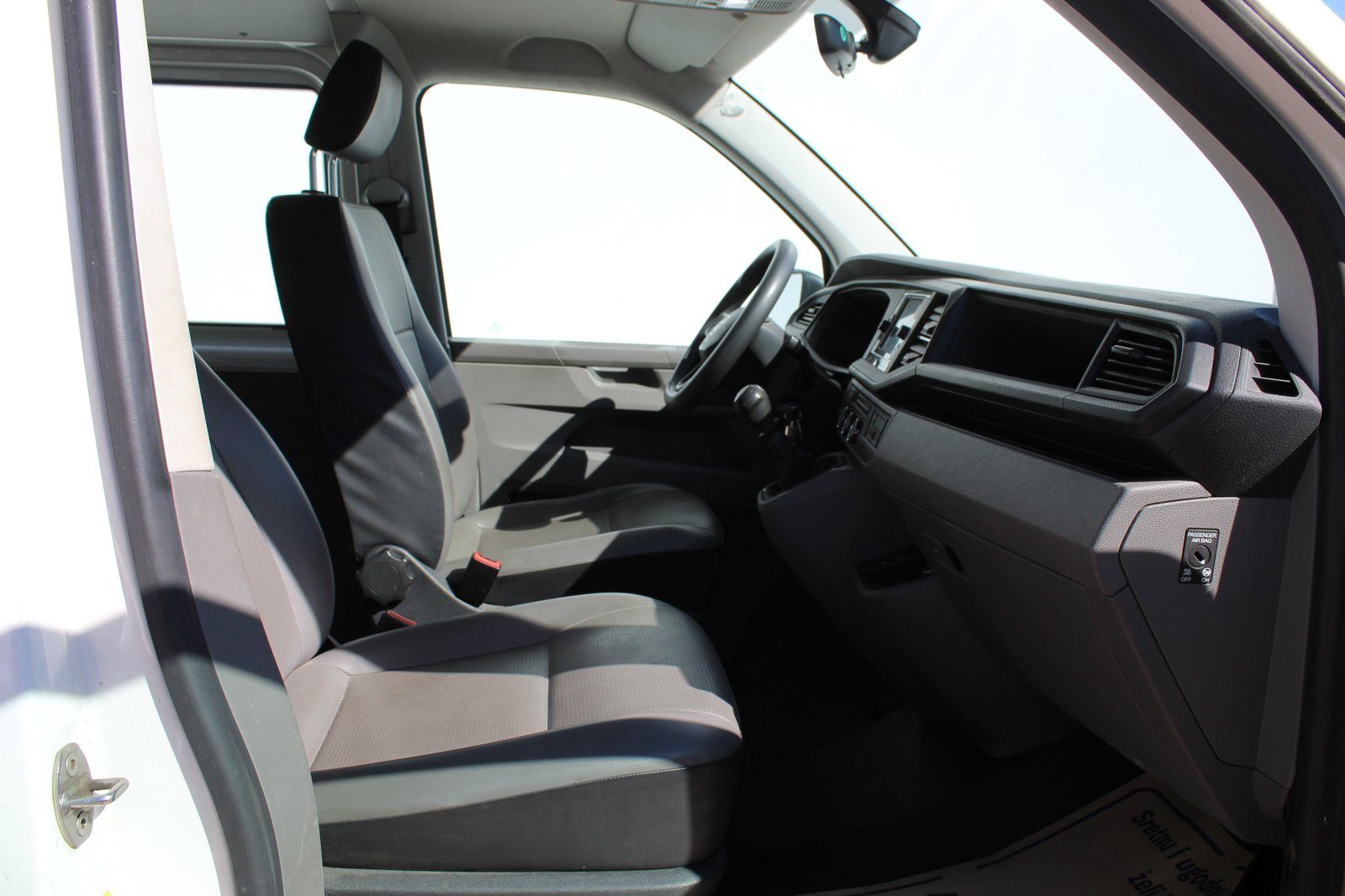 2022 Volkswagen Kombi — fotografija 10
