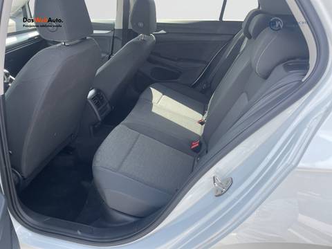2025 Volkswagen Golf — sličica 7