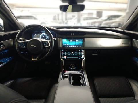 2021 Jaguar XF — sličica 17