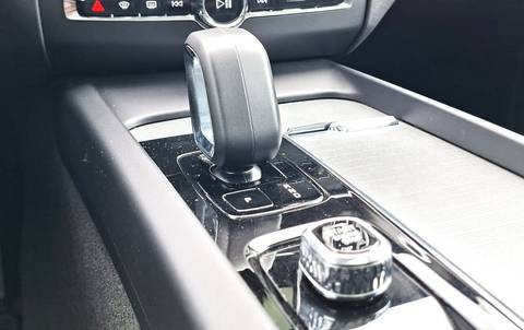 2023 Volvo XC60 — sličica 13