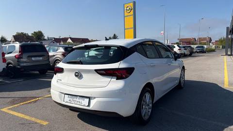 2021 Opel Astra — sličica 7