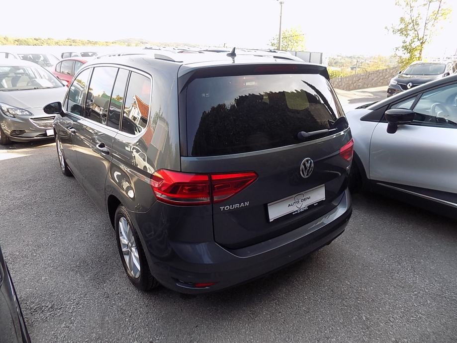 2016 Volkswagen Touran — fotografija 4
