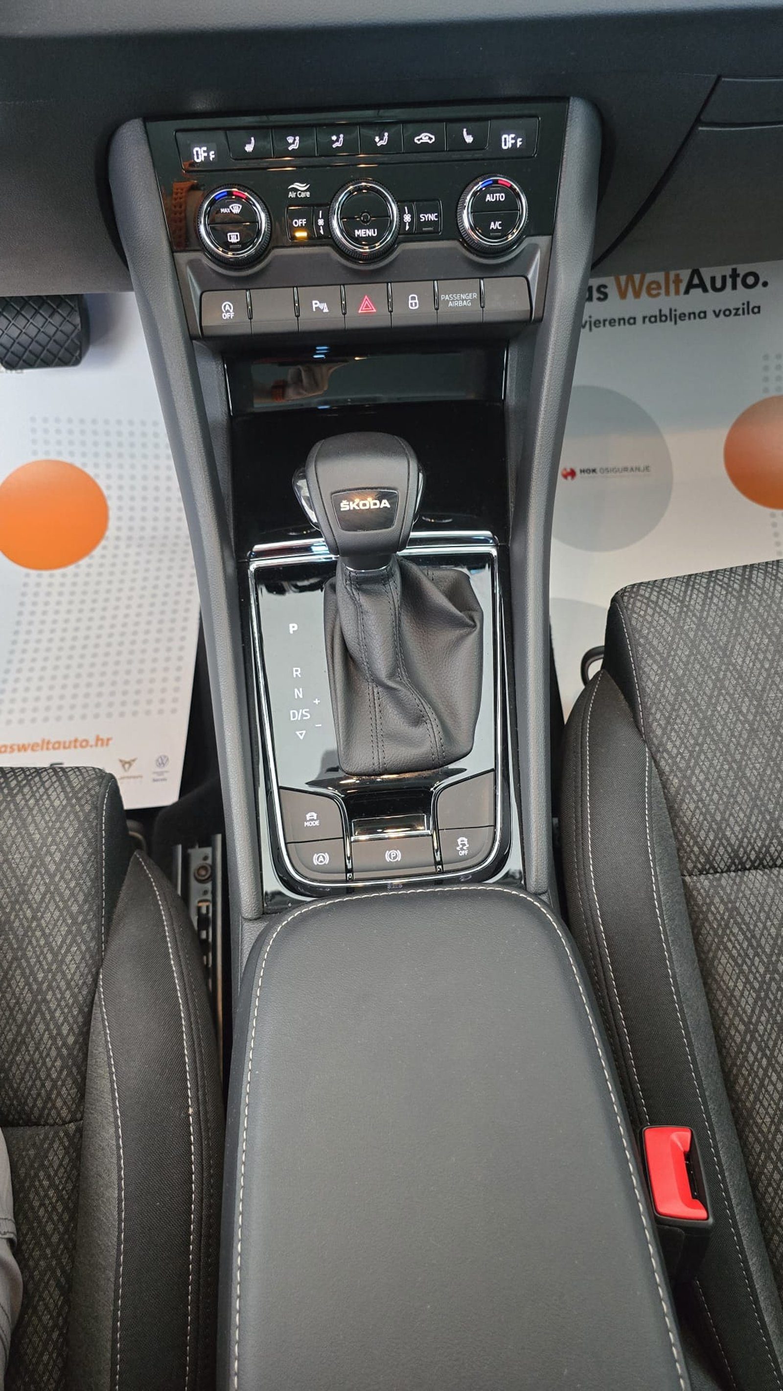2023 Škoda Karoq — fotografija 21
