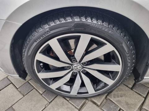 2015 Volkswagen Passat Highline — sličica 23