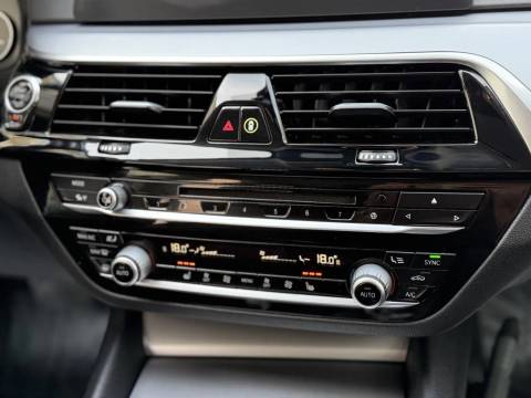 2017 BMW Serija 5 — sličica 20