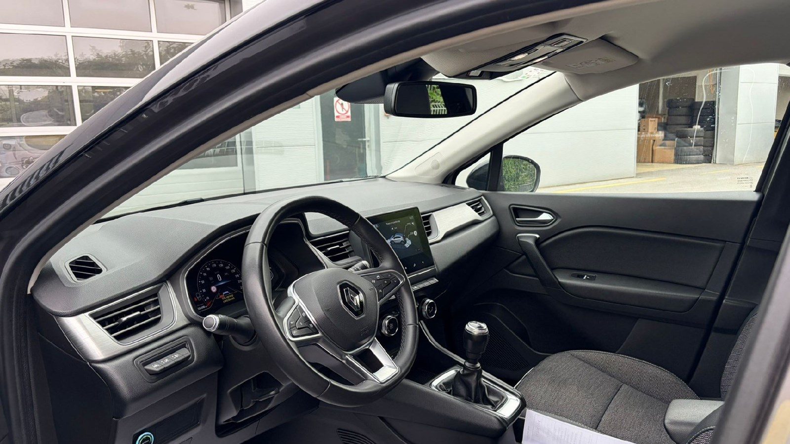 2021 Renault Captur — fotografija 15