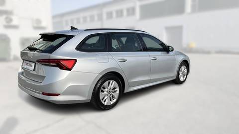 2021 Škoda Octavia — sličica 7