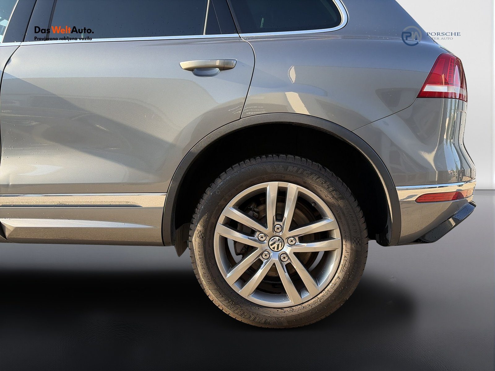 2016 Volkswagen Touareg R-Line — fotografija 21