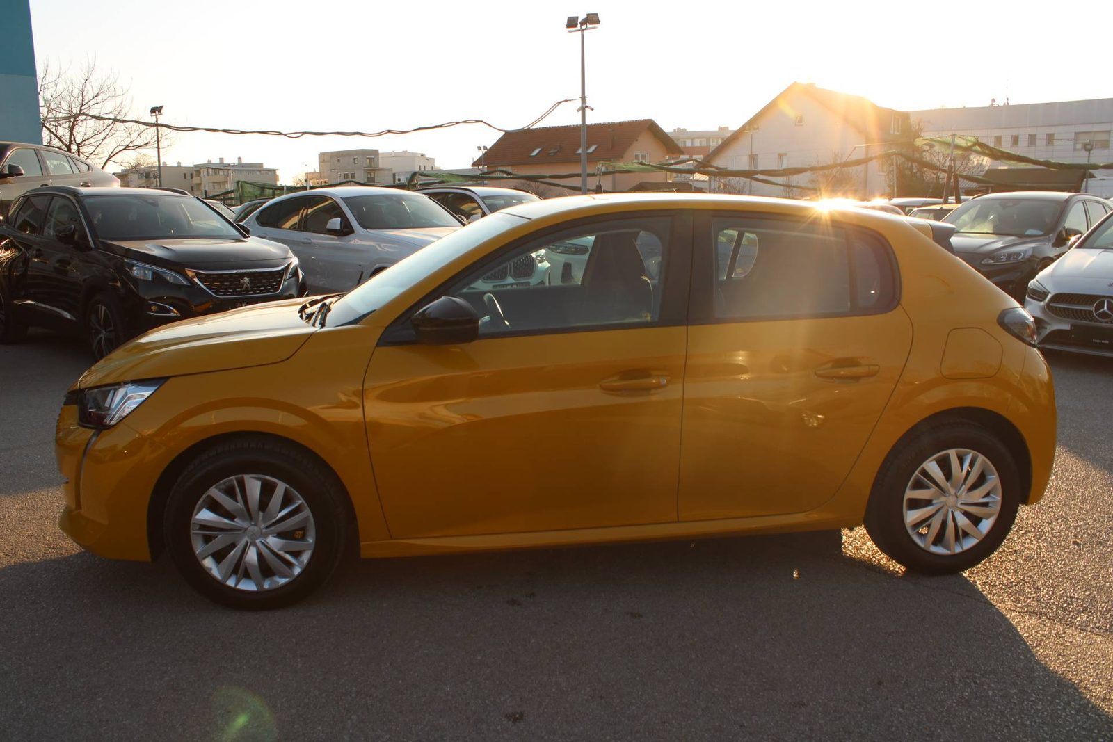 2023 Peugeot 208 — fotografija 8