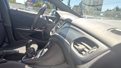 2021 Opel Astra — sličica 9